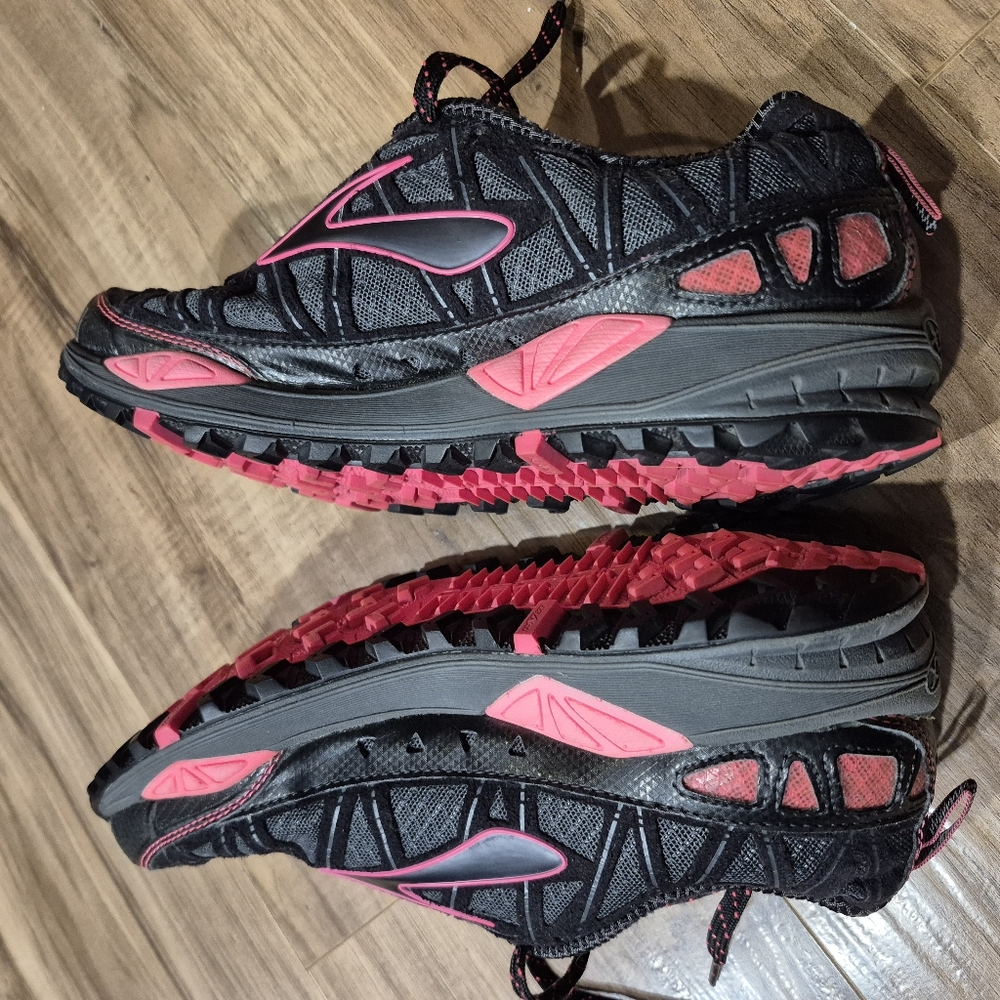Brooks Cascadia Sneakers Womens Size 9.5 - Picture 2 of 8